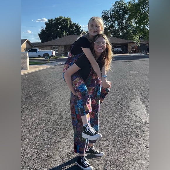 Meet your Posher,Anndrea - Picture 7 of 15